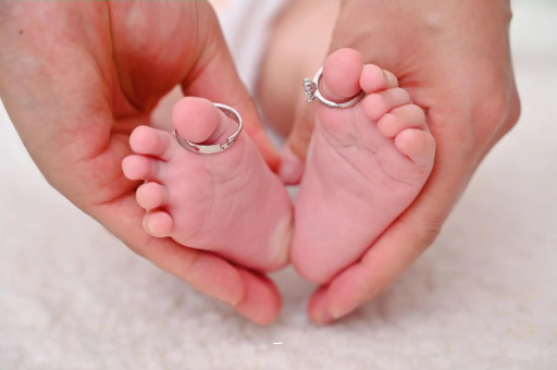 白银孕妇肚子隐隐作痛
